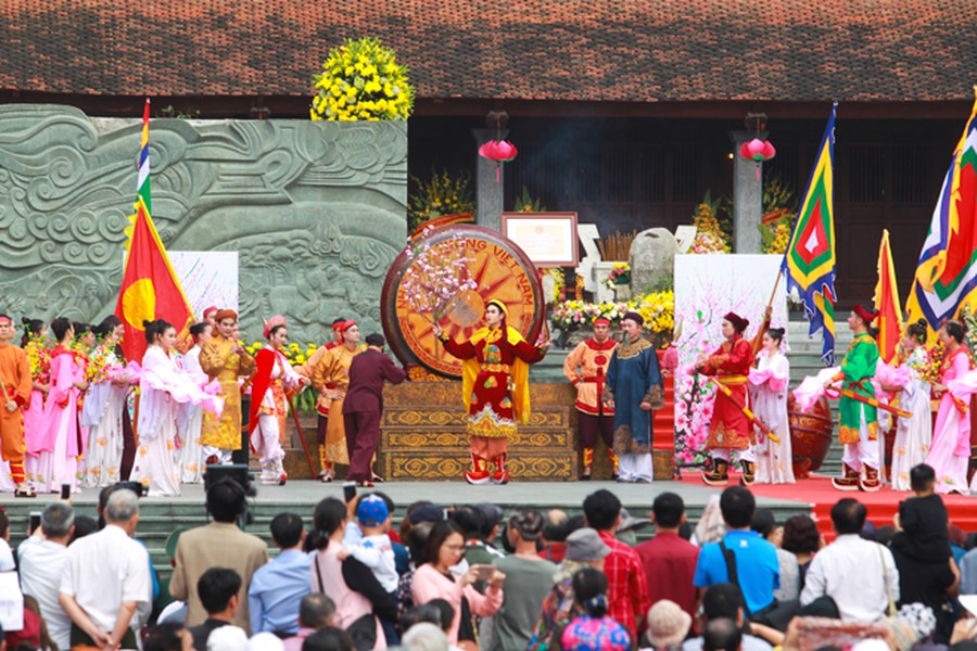 Tưng bừng khai hội Gò Đống Đa